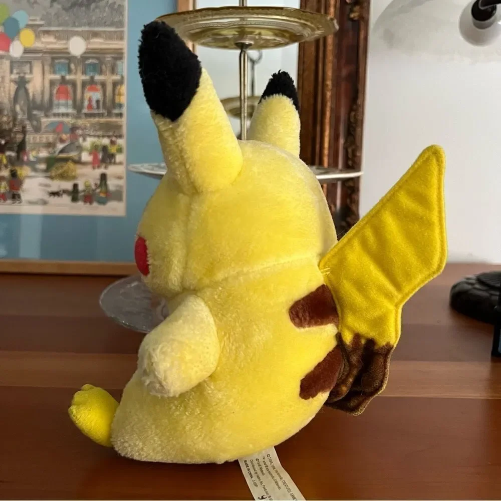 Authentic 1998 Pikachu. Excellent Condition. - Picture 3 of 8